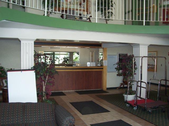 Days By Wyndham Erie Hotel